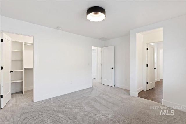 5944 E Hootowl Dr, Boise, ID 83716