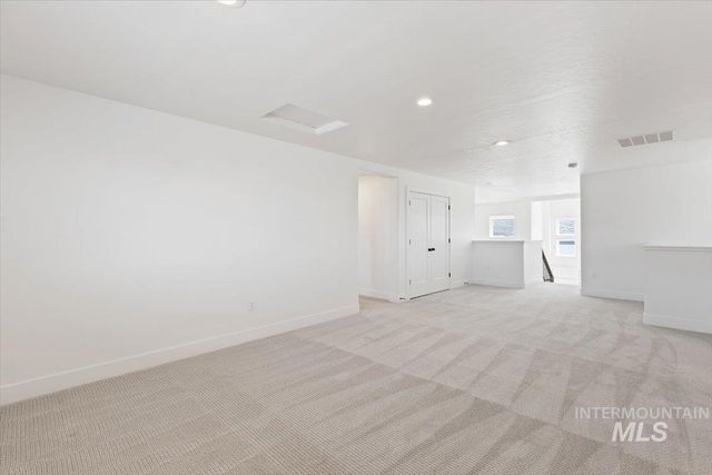 5944 E Hootowl Dr, Boise, ID 83716