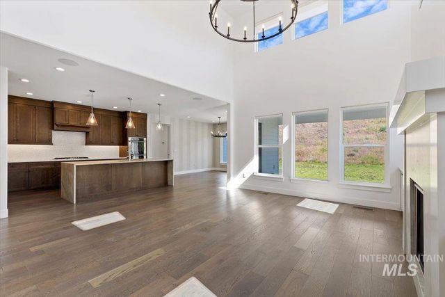 5944 E Hootowl Dr, Boise, ID 83716