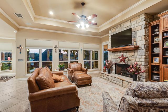 24060 Red Azalea, Lindale, TX 75771