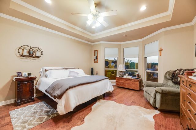 24060 Red Azalea, Lindale, TX 75771