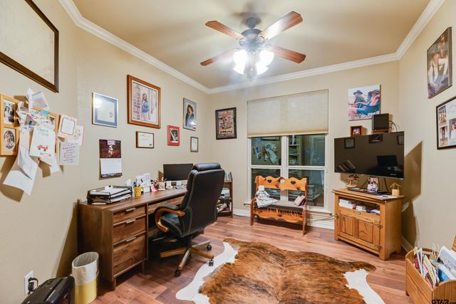 24060 Red Azalea, Lindale, TX 75771