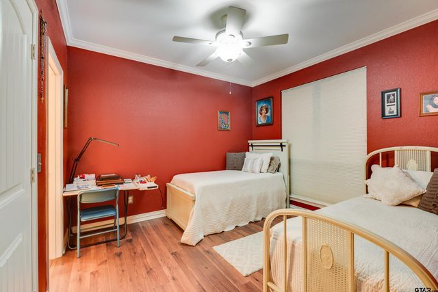 24060 Red Azalea, Lindale, TX 75771