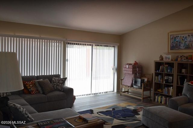 5461 N Waterfield Drive, Tucson, AZ 85750