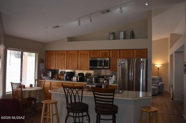 5461 N Waterfield Drive, Tucson, AZ 85750