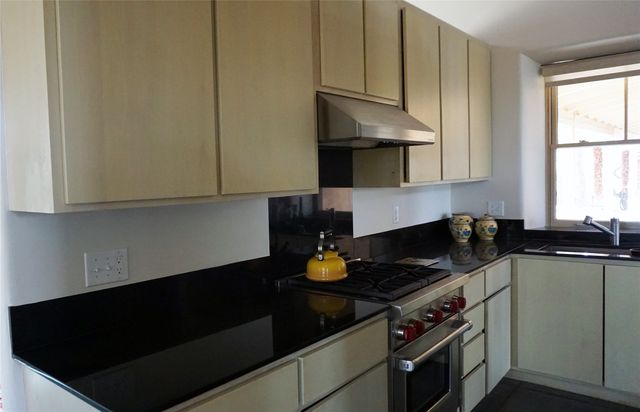 32 Two Horse Trail, Santa Fe, NM 87508