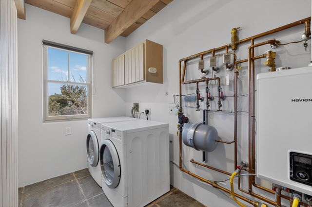 32 Two Horse Trail, Santa Fe, NM 87508