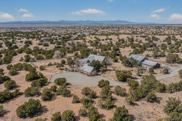 32 Two Horse Trail, Santa Fe, NM 87508