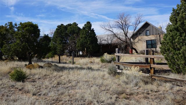 32 Two Horse Trail, Santa Fe, NM 87508