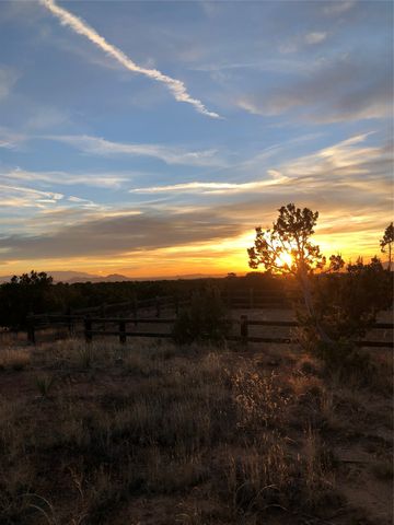 32 Two Horse Trail, Santa Fe, NM 87508