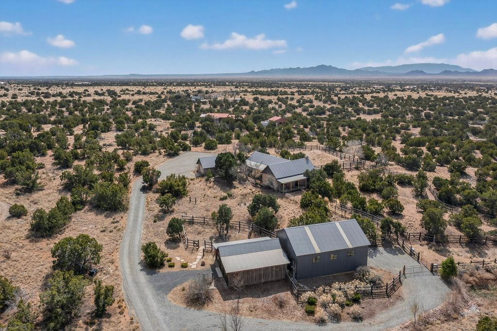 32 Two Horse Trail, Santa Fe, NM 87508