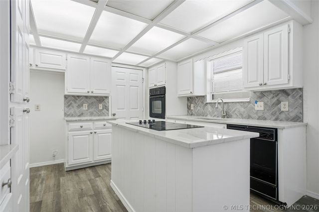 14824 S 337th East Avenue, Coweta, OK 74429