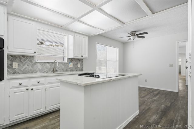 14824 S 337th East Avenue, Coweta, OK 74429