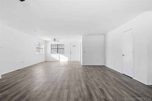 14824 S 337th East Avenue, Coweta, OK 74429