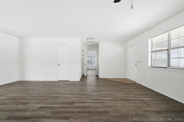 14824 S 337th East Avenue, Coweta, OK 74429