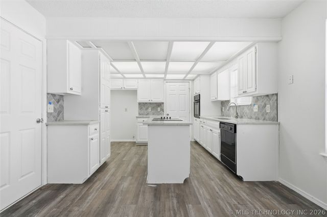 14824 S 337th East Avenue, Coweta, OK 74429