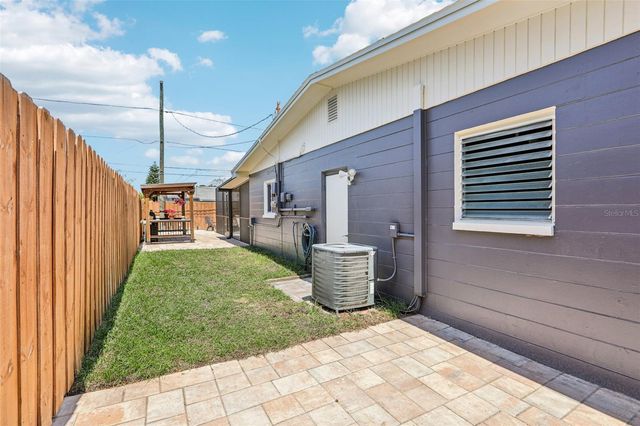 8541 75TH PLACE, Seminole, FL 33777