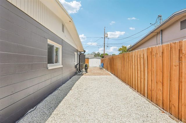 8541 75TH PLACE, Seminole, FL 33777