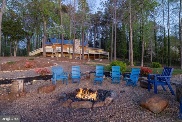 11713 WAYNE LN, Bumpass, VA 23024