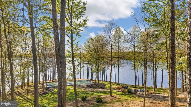 11713 WAYNE LN, Bumpass, VA 23024