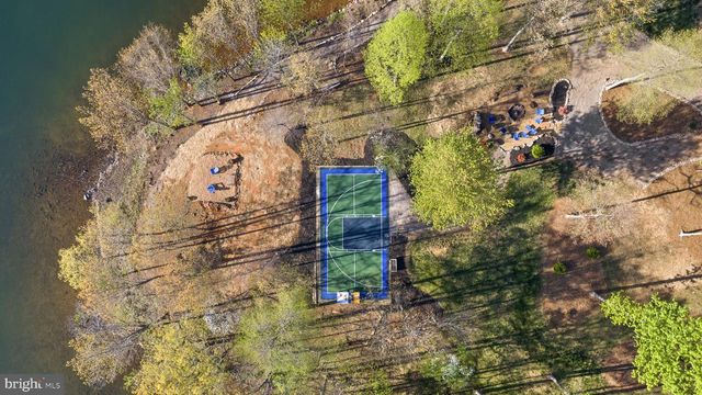 11713 WAYNE LN, Bumpass, VA 23024