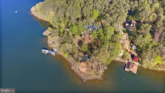 11713 WAYNE LN, Bumpass, VA 23024