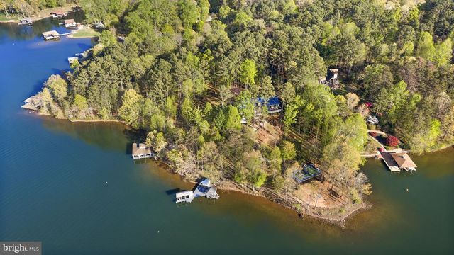 11713 WAYNE LN, Bumpass, VA 23024
