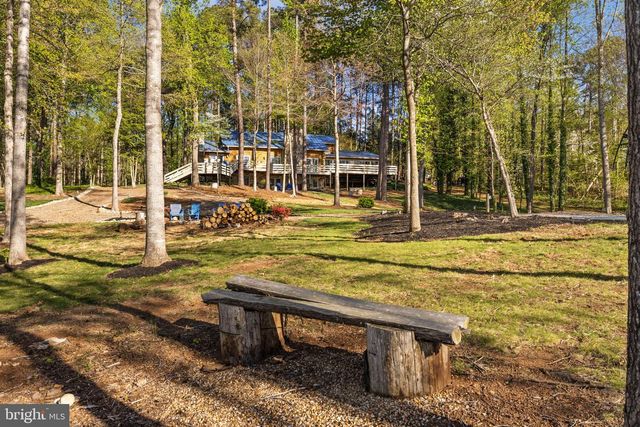 11713 WAYNE LN, Bumpass, VA 23024