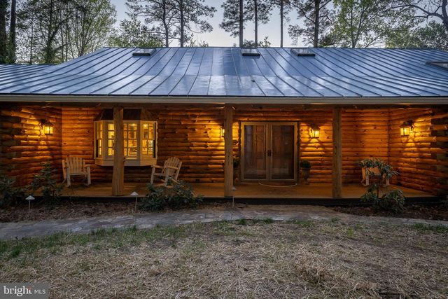 11713 WAYNE LN, Bumpass, VA 23024