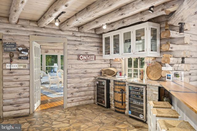 11713 WAYNE LN, Bumpass, VA 23024