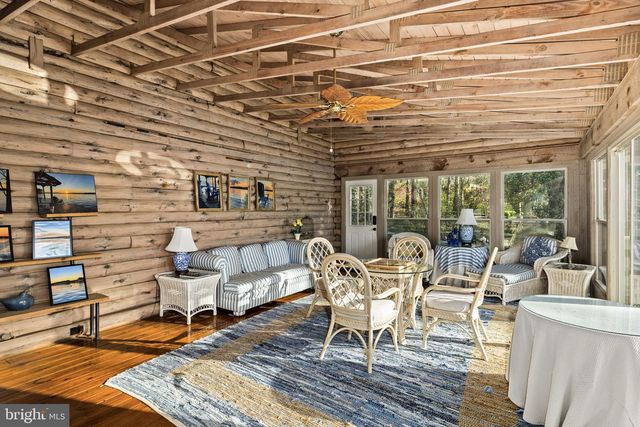 11713 WAYNE LN, Bumpass, VA 23024
