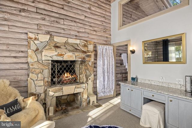 11713 WAYNE LN, Bumpass, VA 23024