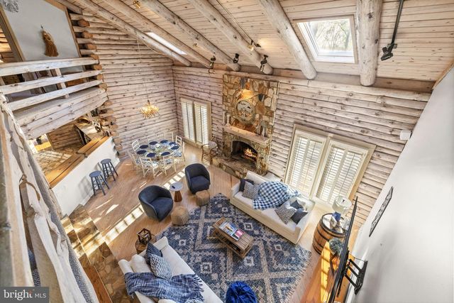 11713 WAYNE LN, Bumpass, VA 23024