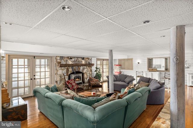 11713 WAYNE LN, Bumpass, VA 23024
