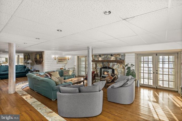 11713 WAYNE LN, Bumpass, VA 23024
