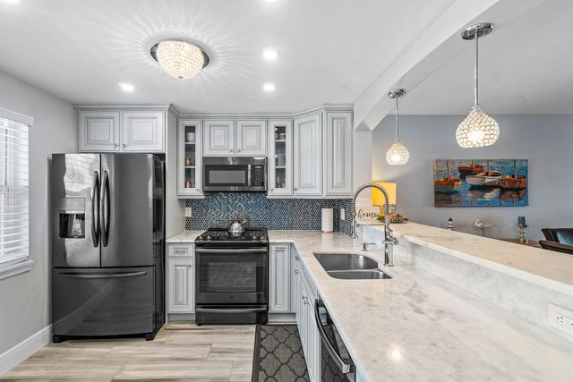 930 Dogwood Drive 556, Delray Beach, FL 33483