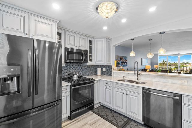 930 Dogwood Drive 556, Delray Beach, FL 33483