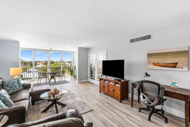 930 Dogwood Drive 556, Delray Beach, FL 33483