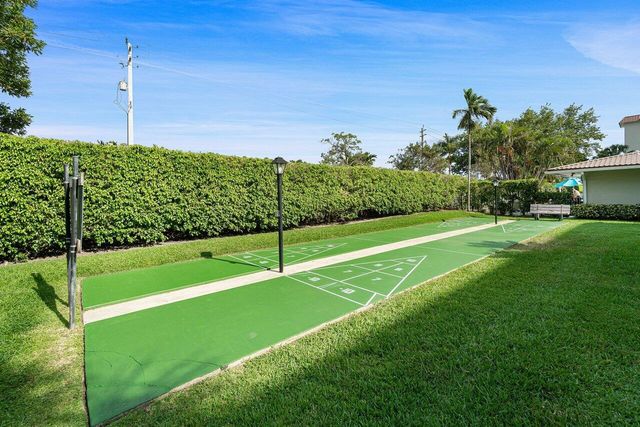 930 Dogwood Drive 556, Delray Beach, FL 33483
