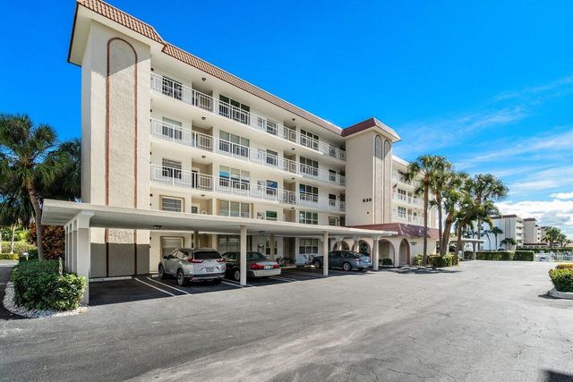930 Dogwood Drive 556, Delray Beach, FL 33483