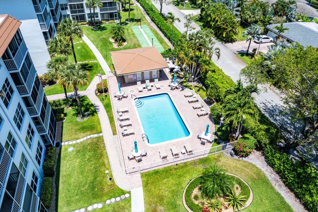 930 Dogwood Drive 556, Delray Beach, FL 33483