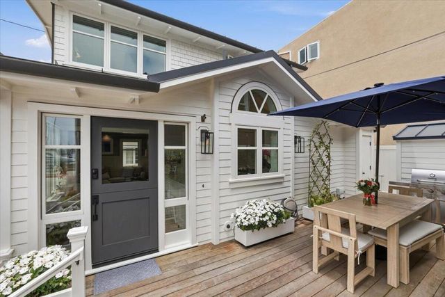 104 Onyx Avenue, Newport Beach, CA 92662