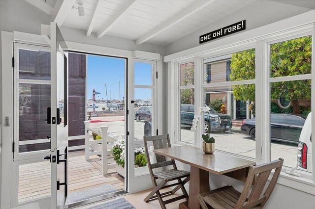 104 Onyx Avenue, Newport Beach, CA 92662
