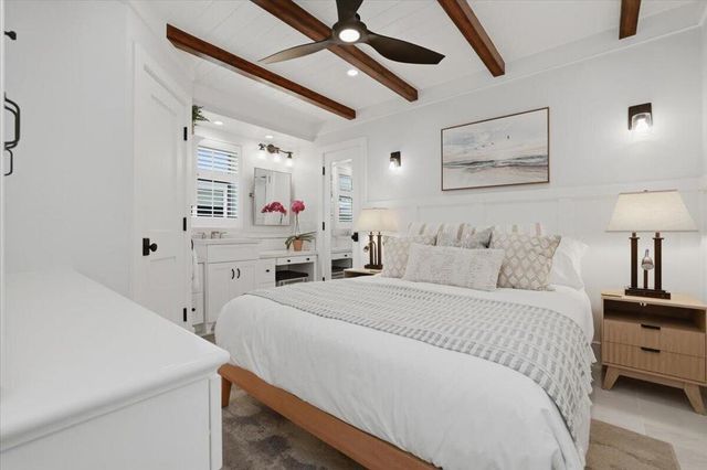 104 Onyx Avenue, Newport Beach, CA 92662