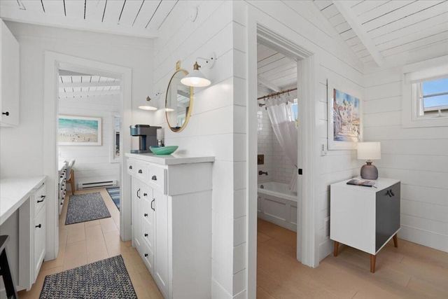 104 Onyx Avenue, Newport Beach, CA 92662