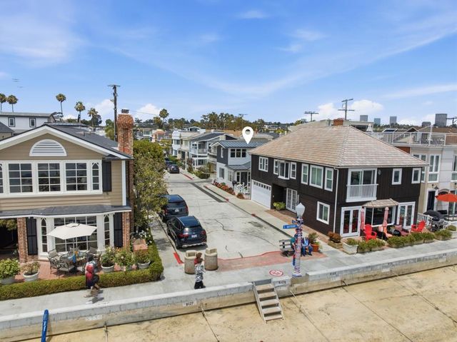 104 Onyx Avenue, Newport Beach, CA 92662