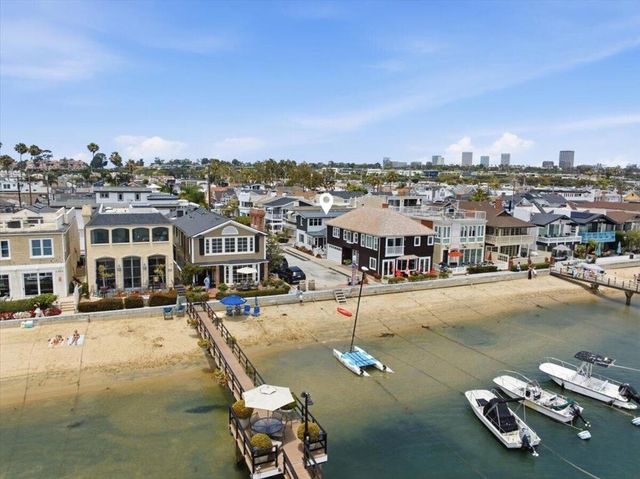 104 Onyx Avenue, Newport Beach, CA 92662