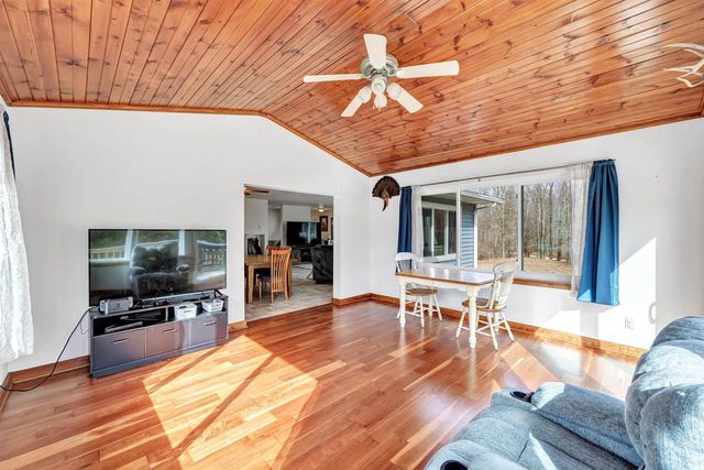 265 E LEEWARD STREET, Sturgeon Bay, WI 54235