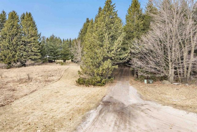 265 E LEEWARD STREET, Sturgeon Bay, WI 54235