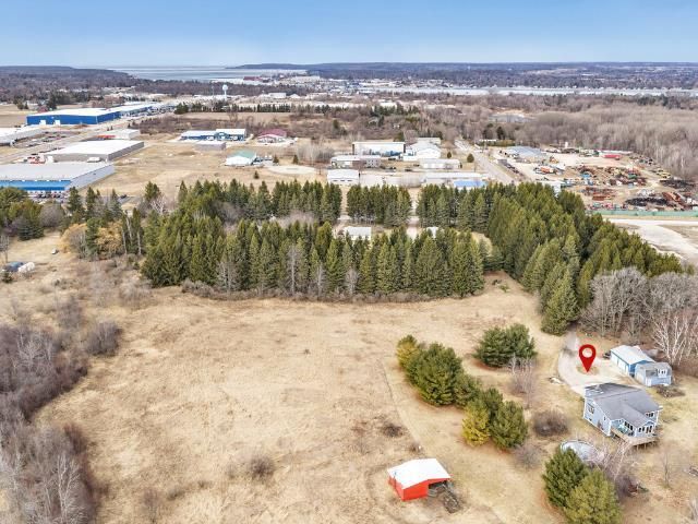 265 E LEEWARD STREET, Sturgeon Bay, WI 54235